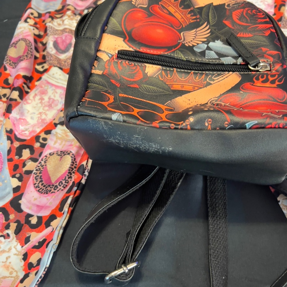 Bundle pack, Pair of Latte Leggings with Back Pack Purse! - Picture 6 of 8